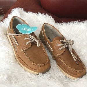NWT Dark tan little boys shoes size 2